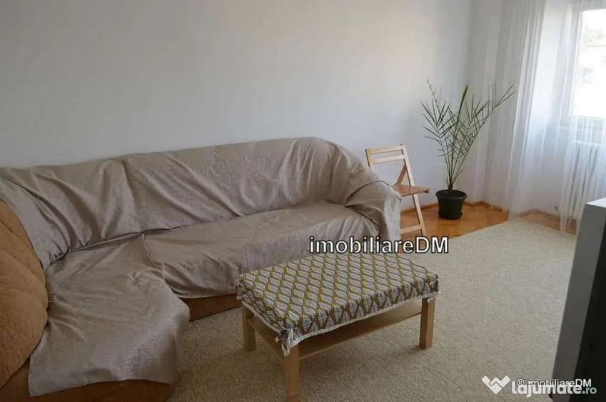 Apartament cu 3 camere decomandat în Independenței