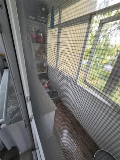 Apartament cu 3 camere decomandat, mobilat în Podu Roș