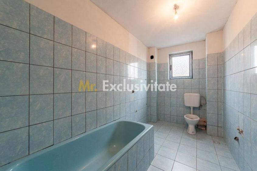Casă cu 5 camere cu Teren 4563 Mp în Bughea de Sus