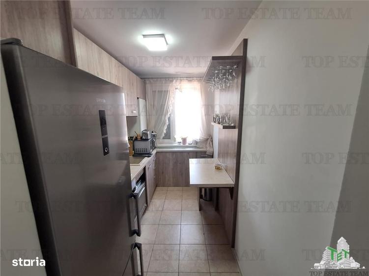 Apartament cu 2 camere semidecomandat, mobilat în Barieră