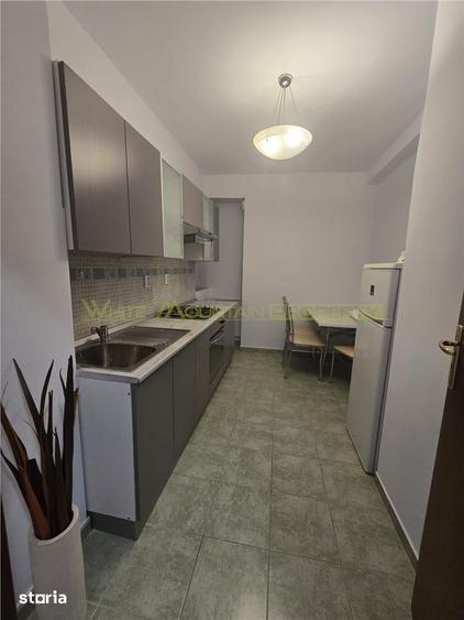Apartament cu 3 camere decomandat în Primăverii