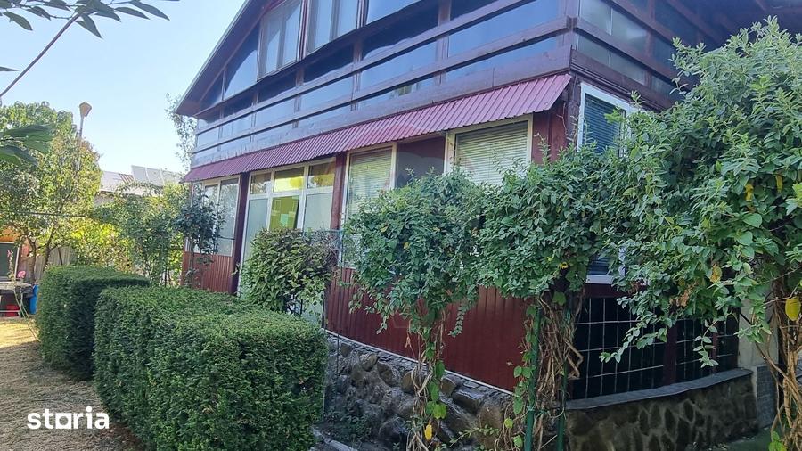 Casă cu 5 camere cu Teren 1000 Mp în Central