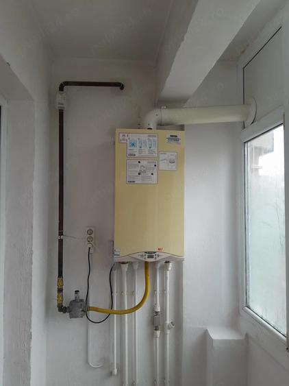 Apartament cu 3 camere decomandat în Vest