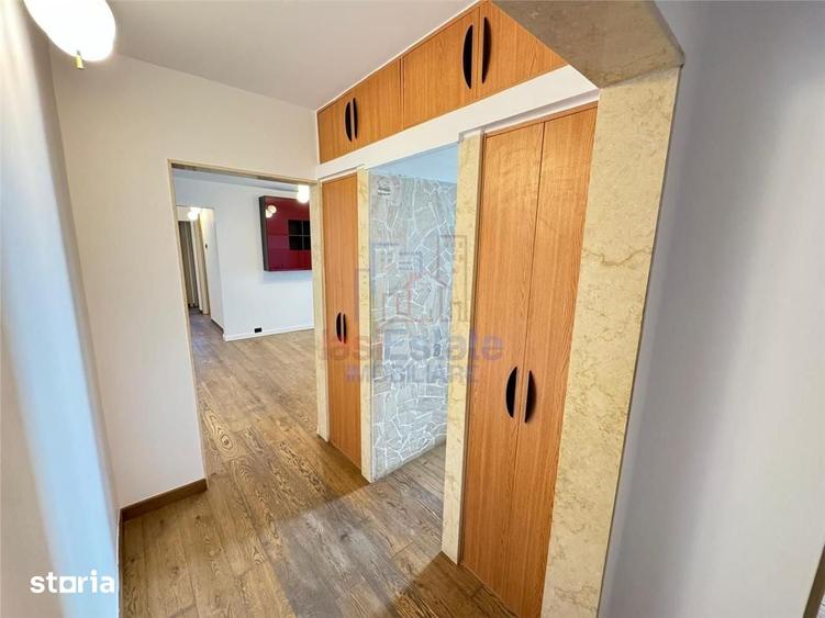 Apartament cu 4 camere semidecomandat în Mircea cel Bătrân