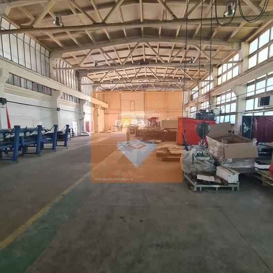 Spațiu comercial, de 900 mp, în Mărăcineni