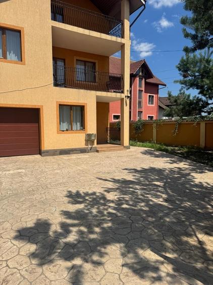 Casă cu 4 camere în Exterior Vest
