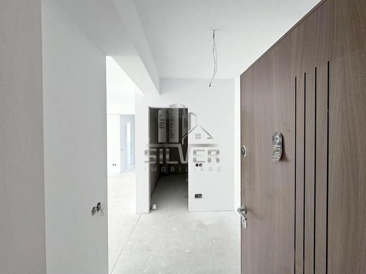 Apartament cu 3 camere semidecomandat în Florești — fotografia 1