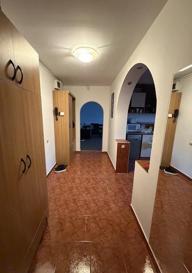 Apartament cu 2 camere decomandat, mobilat în Brâncoveanu