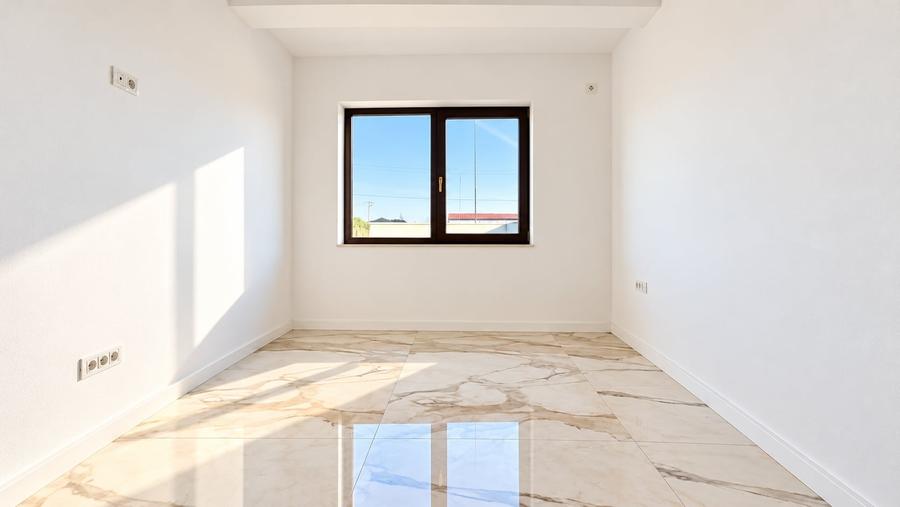Duplex cu 5 camere cu Canalizare în Giroc