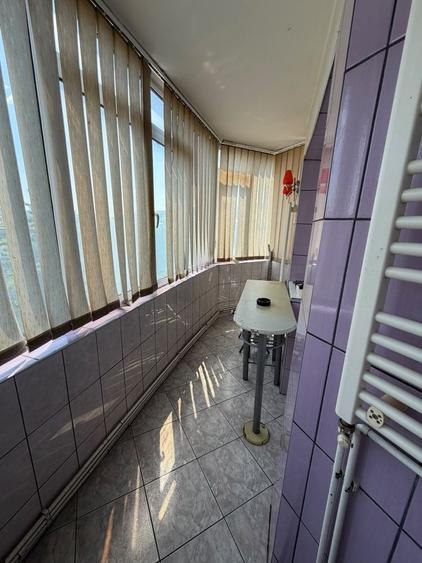 Apartament cu 3 camere decomandat în Traian