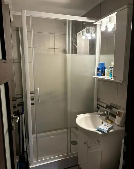 Apartament cu 4 camere decomandat, mobilat în 13 Septembrie