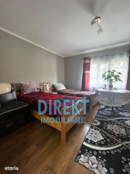 Casă cu 7 camere cu Teren 662 Mp în Teaca