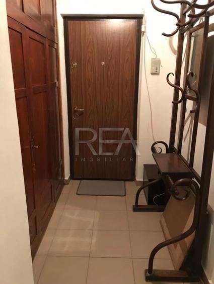 Apartament cu 3 camere decomandat, mobilat în Colentina