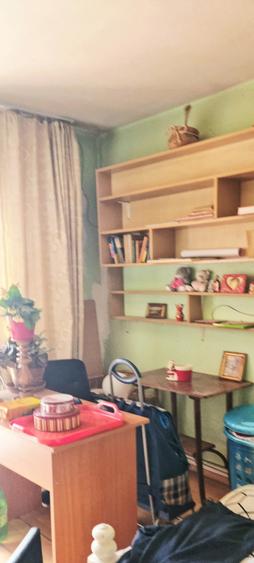 Apartament cu 4 camere decomandat în Sud