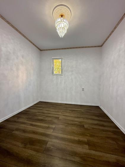 Casă cu 7 camere cu Canalizare în Vitan