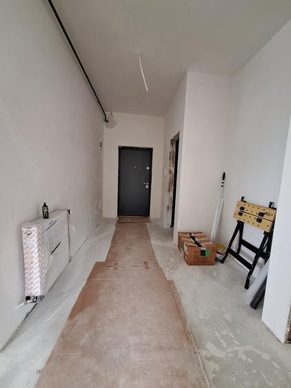 Apartament cu 3 camere semidecomandat în Florești