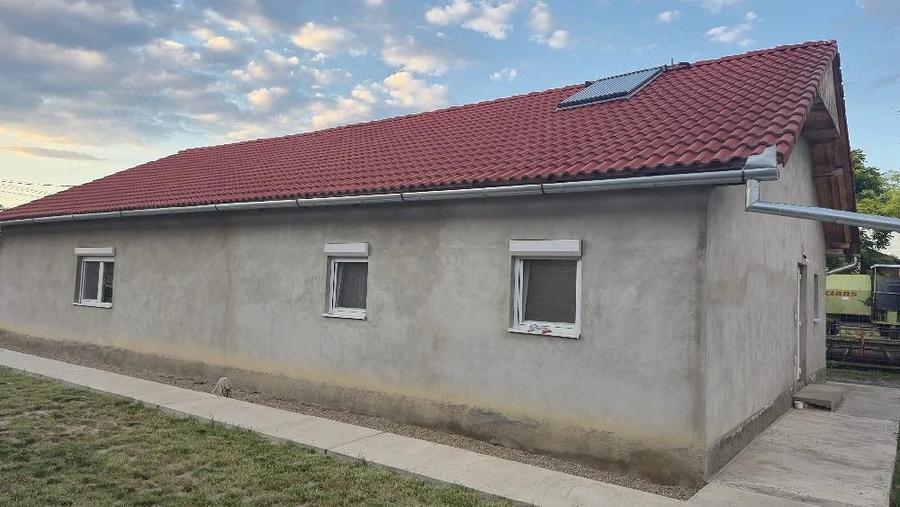 Casă cu Teren 800 Mp în Beba Veche