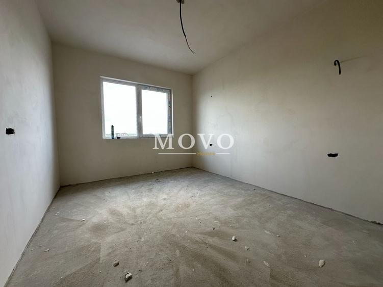 Duplex cu 4 camere cu Teren 300 Mp în Săcălaz