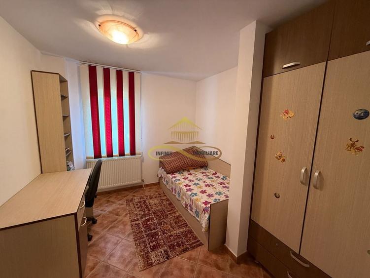 Apartament cu 3 camere decomandat, mobilat în Narcisa