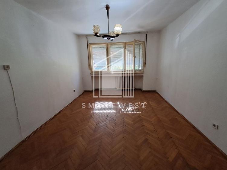Apartament cu 3 camere semidecomandat în Micro 16