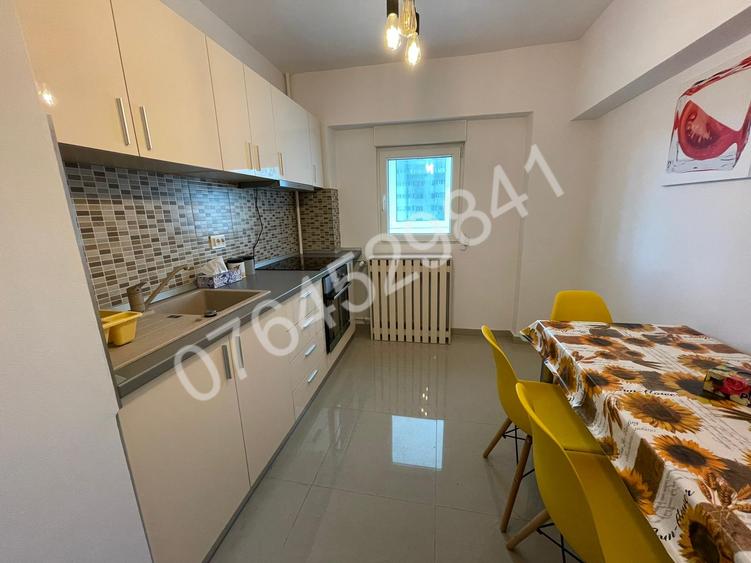 Apartament cu 3 camere semidecomandat în Iancului