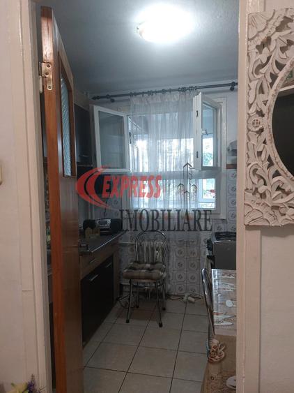 Apartament cu 2 camere decomandat în Titan