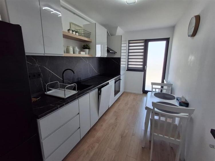 Apartament cu 3 camere semidecomandat în Arhitecților - Calea Cisnădiei