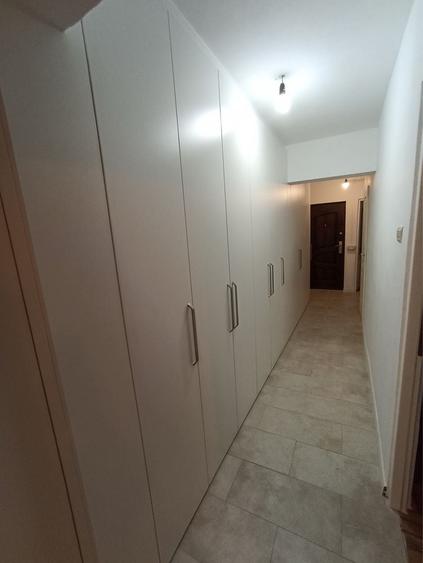 Apartament cu 3 camere decomandat în Alfa