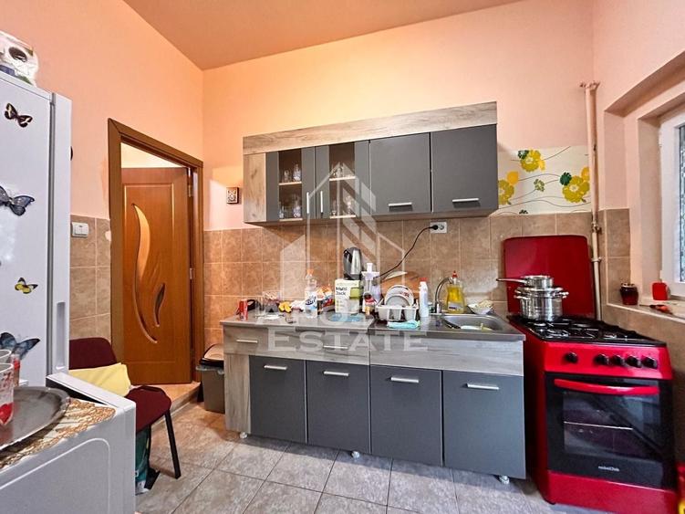 Apartament cu 2 camere nedecomandat, mobilat în Central