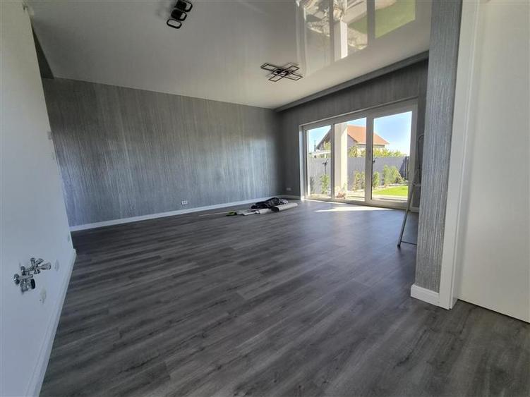 Duplex cu 3 camere cu Teren 350 Mp în Moșnița Nouă