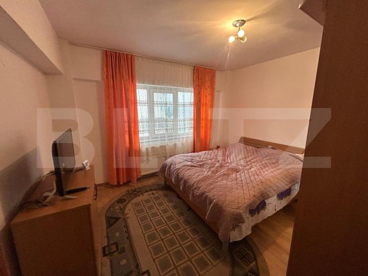 Apartament cu 2 camere decomandat, mobilat în Micro 11