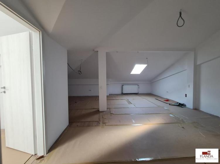 Casă cu 5 camere cu Canalizare în Chiajna