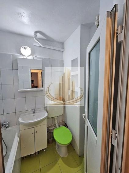Apartament cu 2 camere semidecomandat, mobilat în Apărătorii Patriei