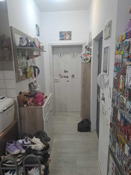 Apartament cu 2 camere semidecomandat în Giroc