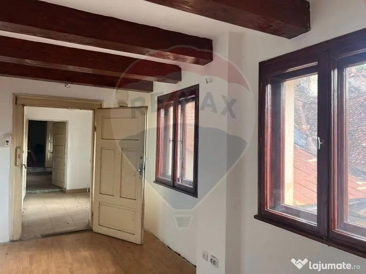 Spațiu comercial, de 438 mp, în Centrul Istoric