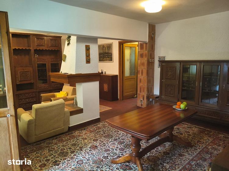 Apartament cu 4 camere decomandat în Ultracentral