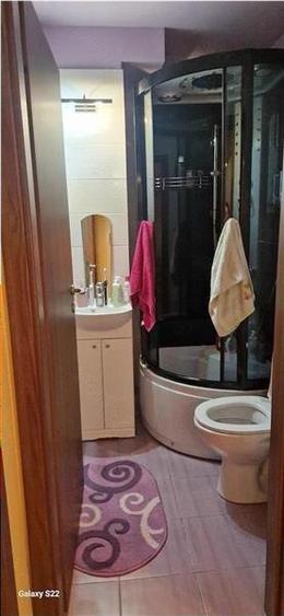 Apartament cu 4 camere decomandat, mobilat în Aradului
