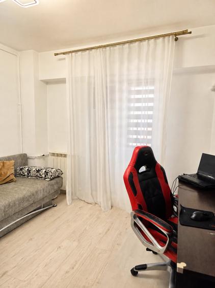 Apartament cu 3 camere decomandat, mobilat în Unirii