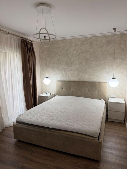 Apartament cu 3 camere decomandat, mobilat în Lipovei