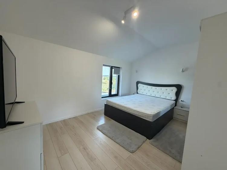 Apartament cu 4 camere semidecomandat în Buftea