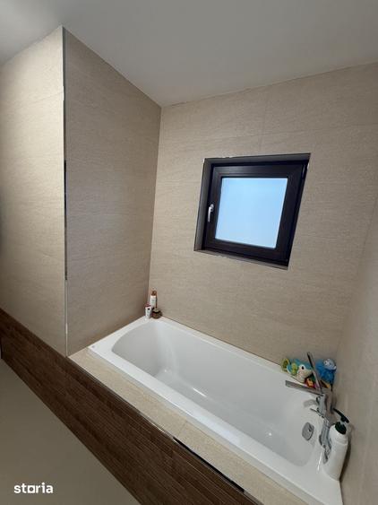 Casă cu 3 camere cu Teren 684 Mp în Sânmartin