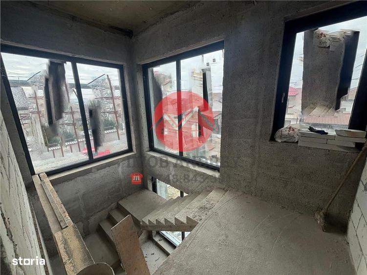 Casă cu 4 camere cu Teren 600 Mp în Central