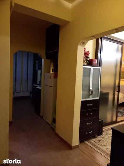 Apartament cu 3 camere, mobilat în Florești