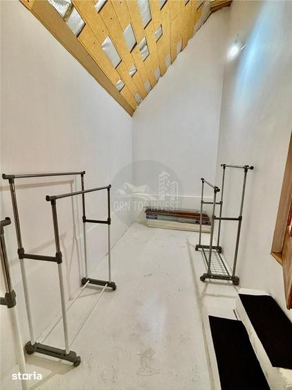 Casă cu 5 camere cu Teren 300 Mp în Calea Dumbrăvii