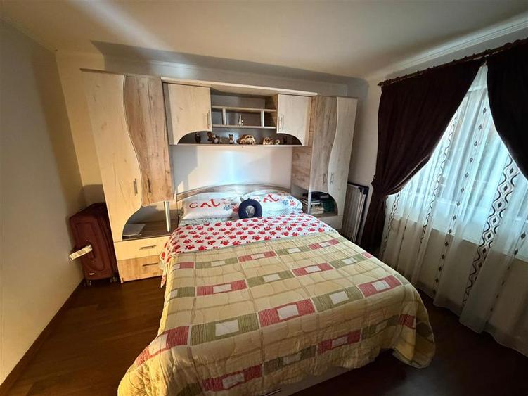 Casă individuală cu 3 camere cu Teren 1021 Mp în Vest