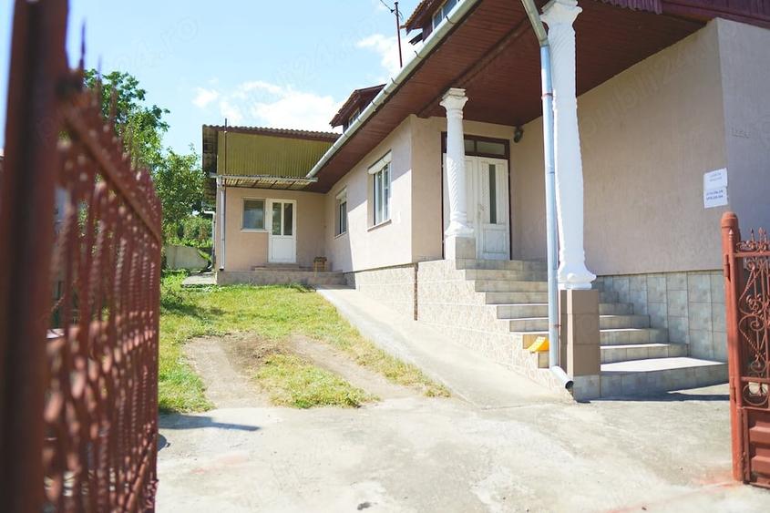 Casă cu 4 camere cu Teren 975 Mp în Central