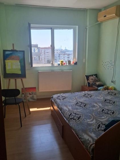 Apartament cu 4 camere decomandat, mobilat în Pantelimon