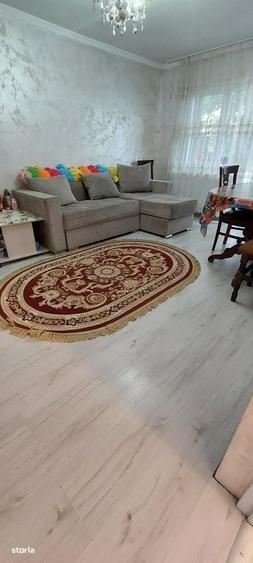 Apartament cu 3 camere în Unirii Sud