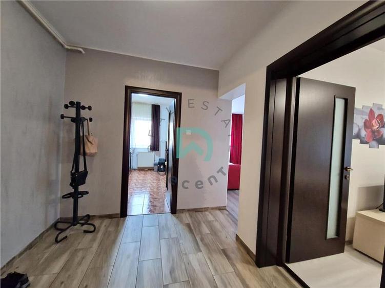 Apartament cu 2 camere decomandat în Dârste
