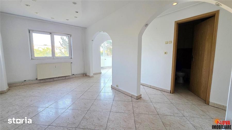 Apartament cu 2 camere decomandat în Triaj